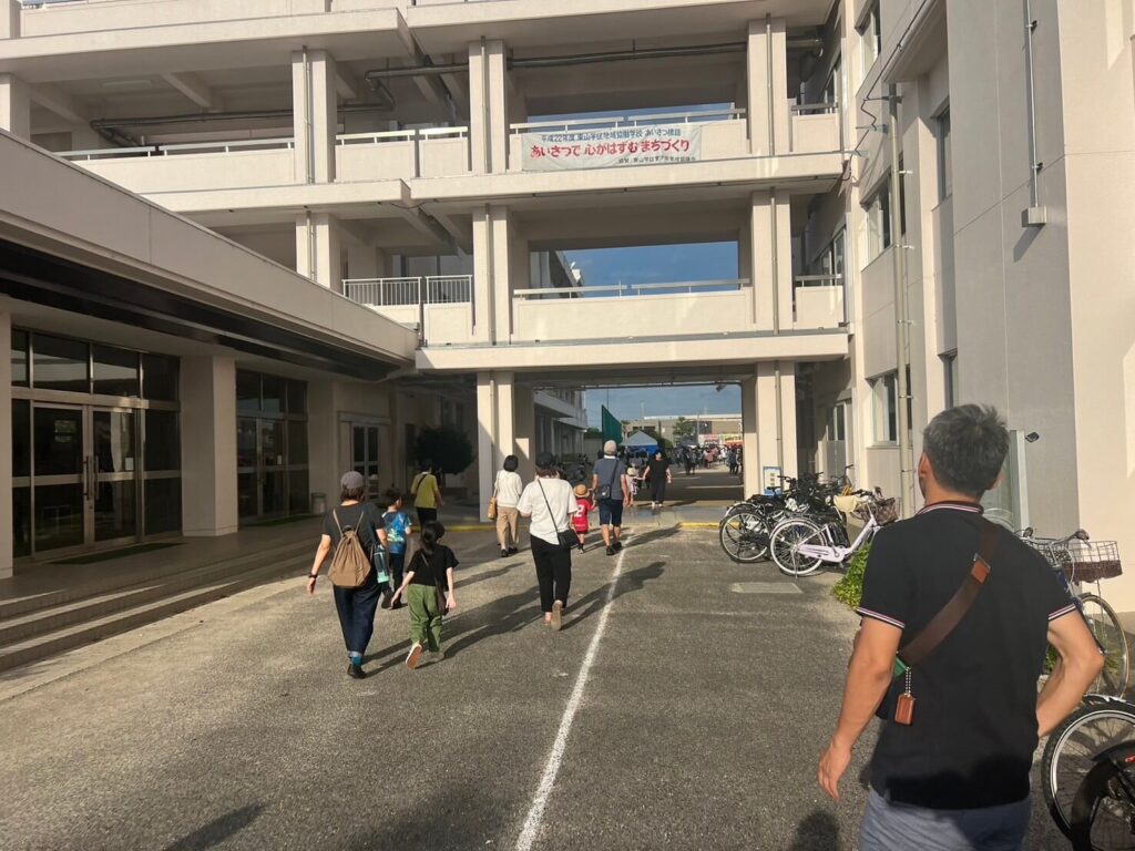 小学校の校内